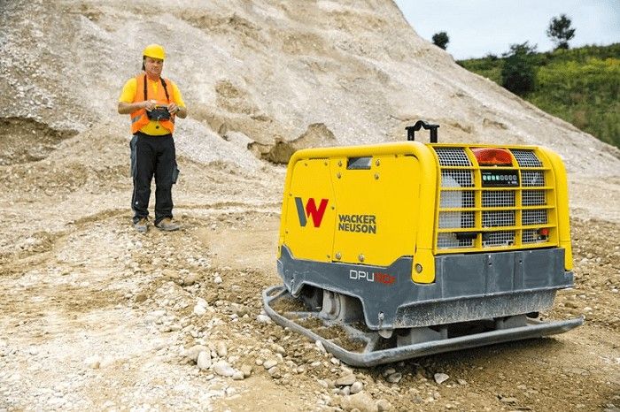 Виброплита Wacker Neuson на дистанционном управлении - ТРАКПРОКАТ- аренда строительной техники