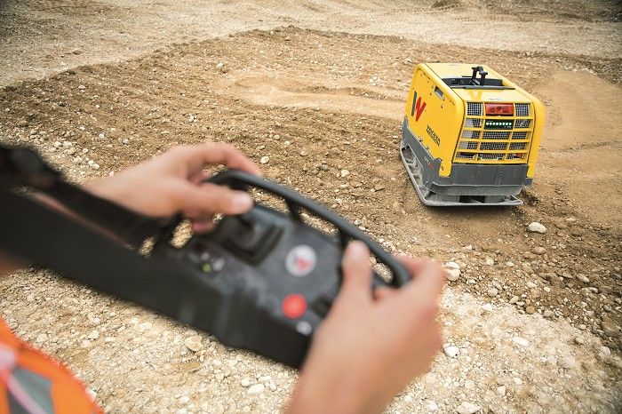 Виброплита Wacker Neuson на дистанционном управлении - ТРАКПРОКАТ- аренда строительной техники