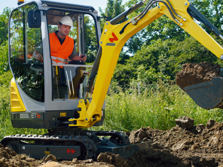 Мини экскаватор Wacker Neuson ET16. ТРАКПРОКАТ- аренда строительной техники. Компания ТРАКПРОКАТ  осуществляет продажу, аренду и сервис строительной техники ведущих мировых производителей в Москве. Мы предоставляем в аренду наиболее востребованные модели строительной техники.