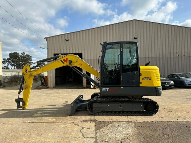Мини экскаватор Wacker Neuson ET60. ТРАКПРОКАТ- аренда строительной техники. Компания ТРАКПРОКАТ  осуществляет продажу, аренду и сервис строительной техники ведущих мировых производителей в Москве. Мы предоставляем в аренду наиболее востребованные модели строительной техники.