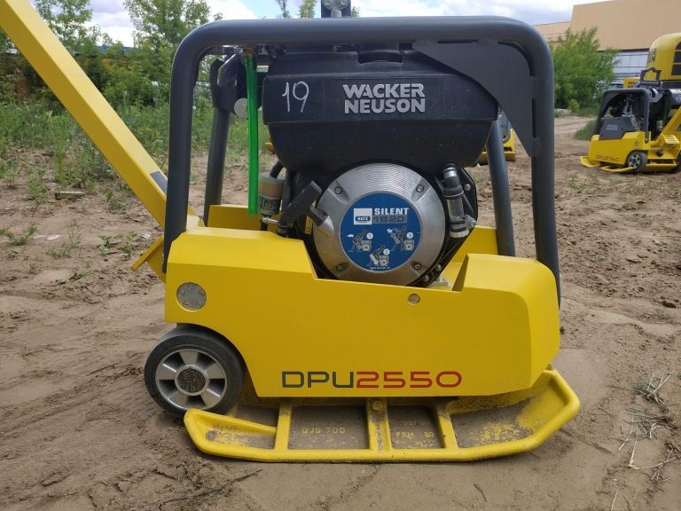 Виброплита дизельная реверсивная DPU2550