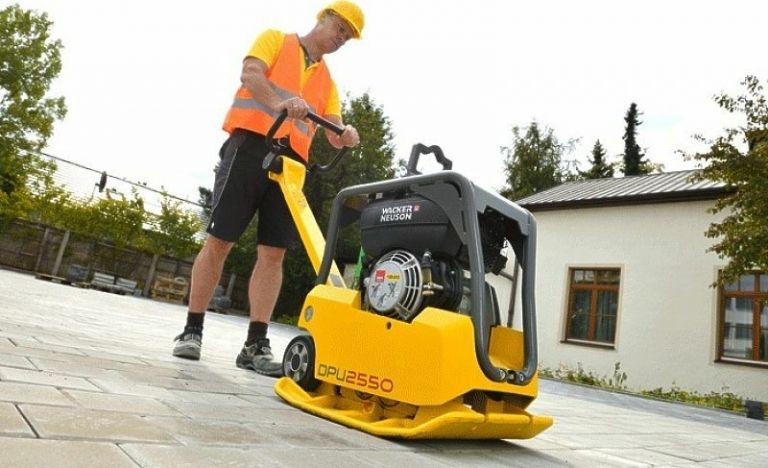 Виброплита дизельная реверсивная DPU2550